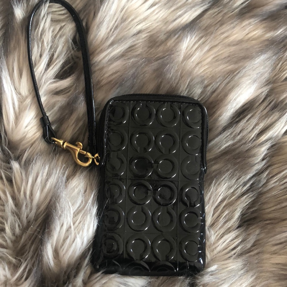 New black patent leather coach wristlet/wallet